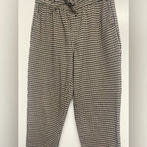 Very stretchy, dress pant, sweatpants